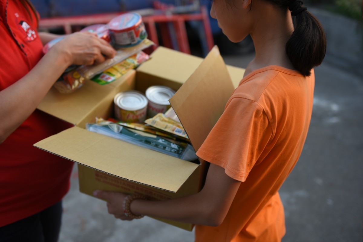 過去八年來，兒盟提供超過21751份營養物資箱，幫助弱勢孩子長假不挨餓
